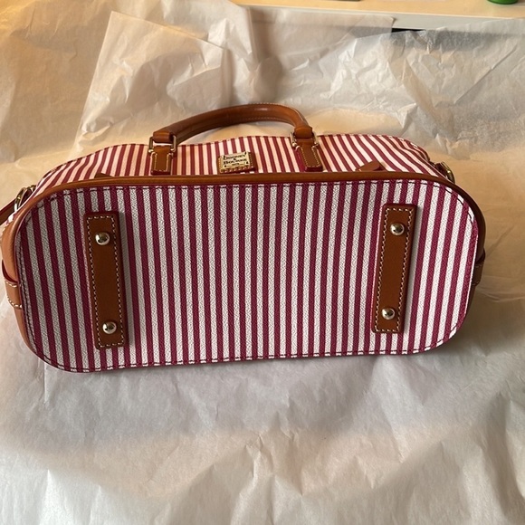 Dooney & Bourke Fuchsia Striped Domed Coated Canvas Zip Satchel Bag. P40/A1676 - Picture 4 of 12